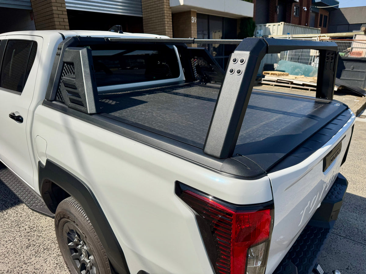 Universal Roll Bar with Multifunction Ladder Rack