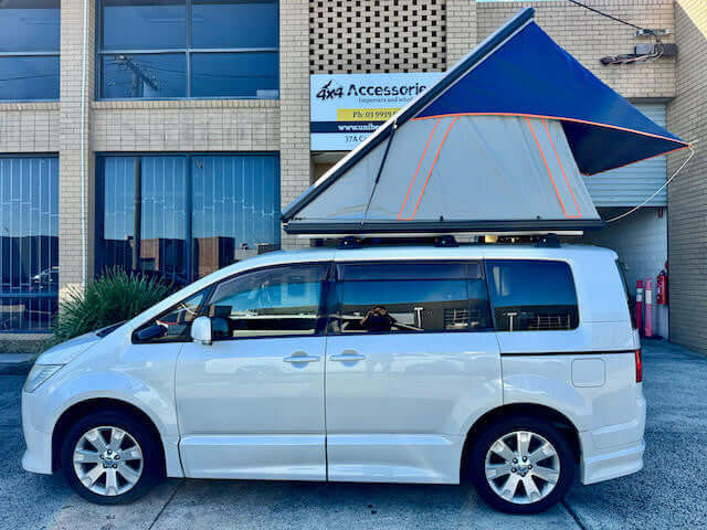 2 Person Aluminium HardShell Roof Top Tent with Side Awning