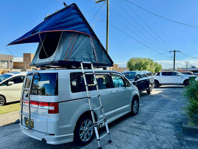 2 Person Aluminium HardShell Roof Top Tent with Side Awning