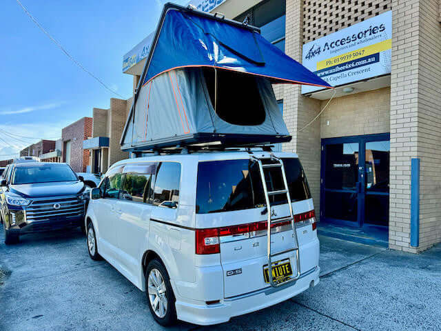 2 Person Aluminium HardShell Roof Top Tent with Side Awning