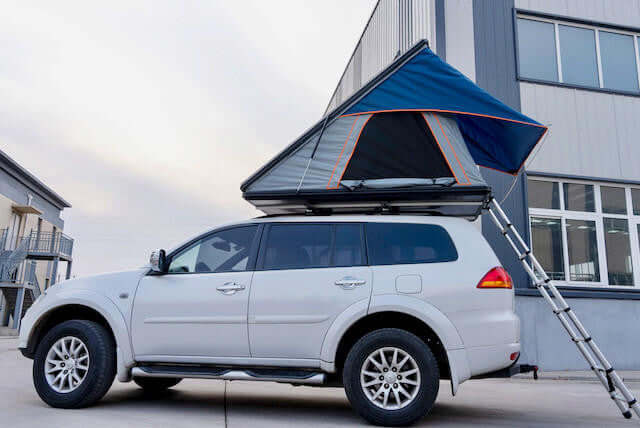 2 Person Aluminium HardShell Roof Top Tent with Side Awning