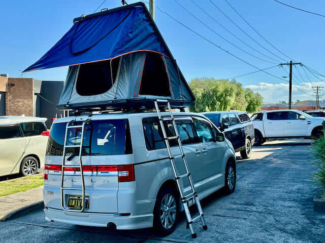 2 Person Aluminium HardShell Roof Top Tent with Side Awning
