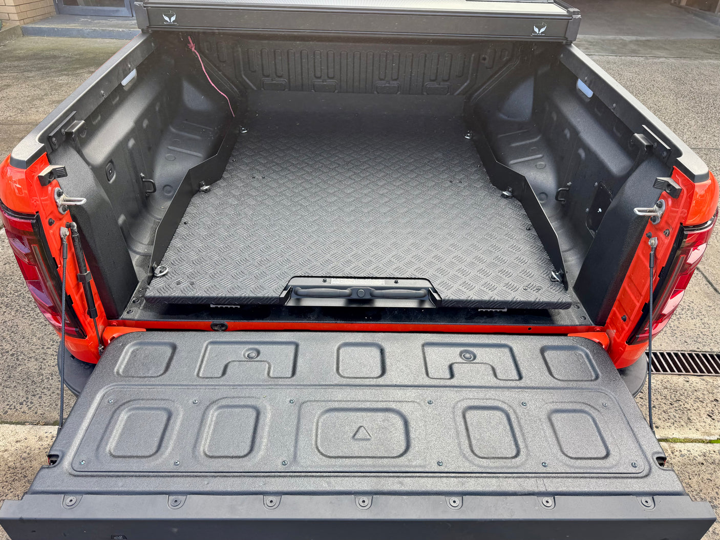 Sliding Tray for BYD Shark 6 2025+ installed in ute bed for easy cargo access.