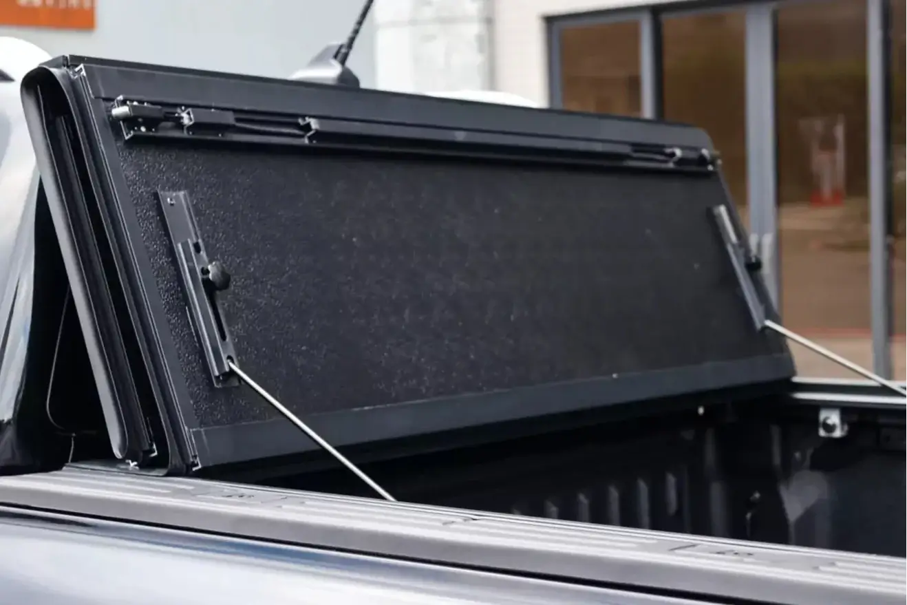 Quad-Fold Hard Lid Tonneau Cover for Ford Ranger NextGen 2023+ - UniUte - UniUte