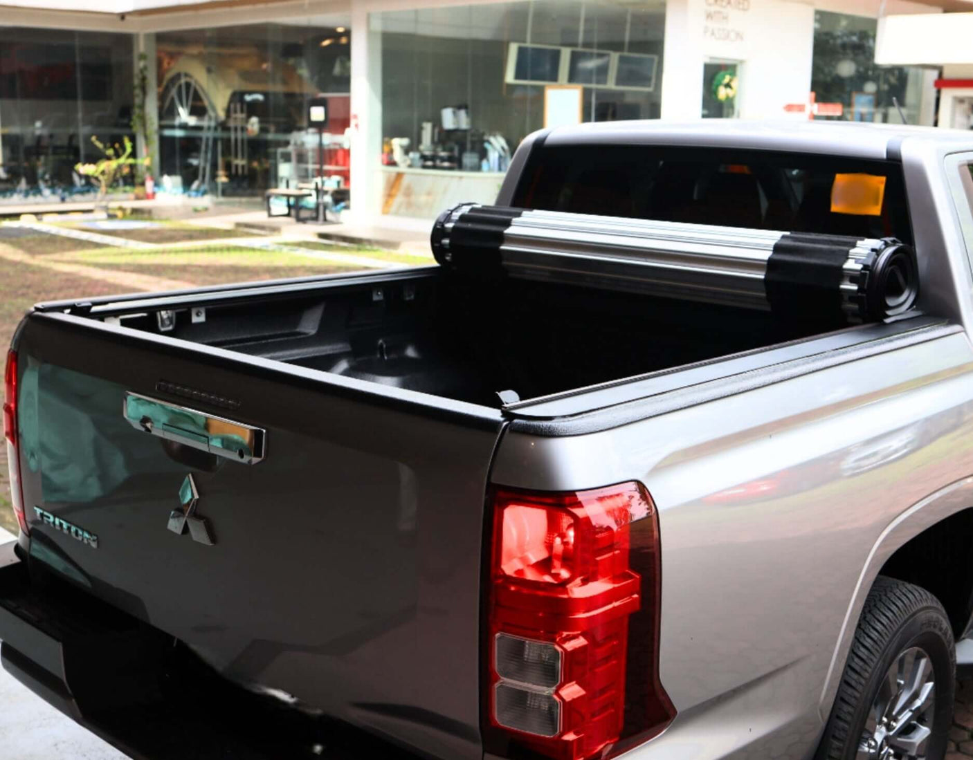 REVOLVER Hard Rolling Tonneau for Mitsubishi Triton MV 2024+ - UniUte