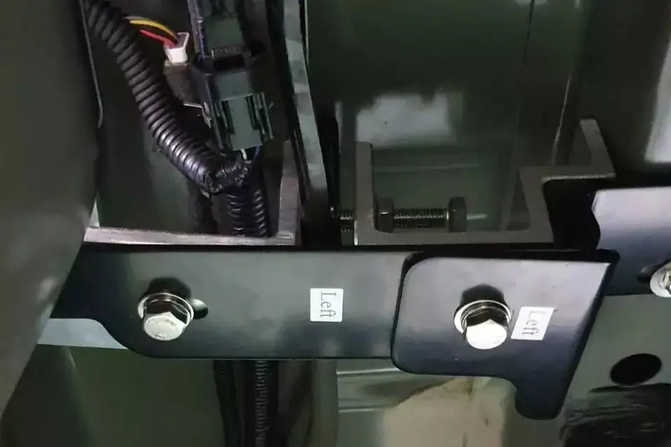 ProLift Tailgate Assist For Toyota Hilux SR5 2015-2025 - UniUte - UniUte