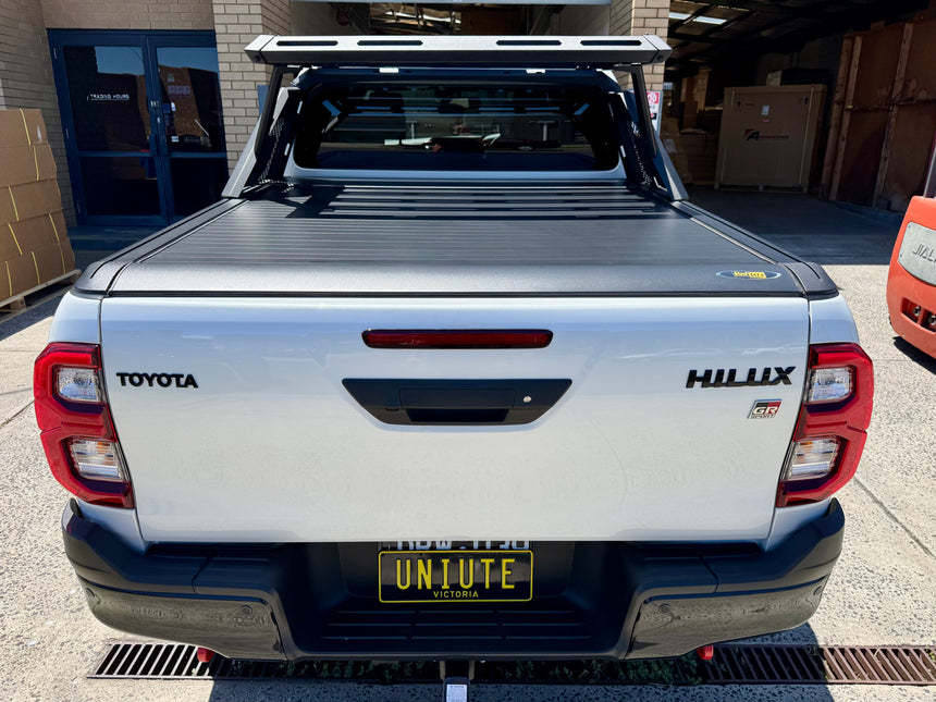 Universal Roll Bar with Multifunction Rack