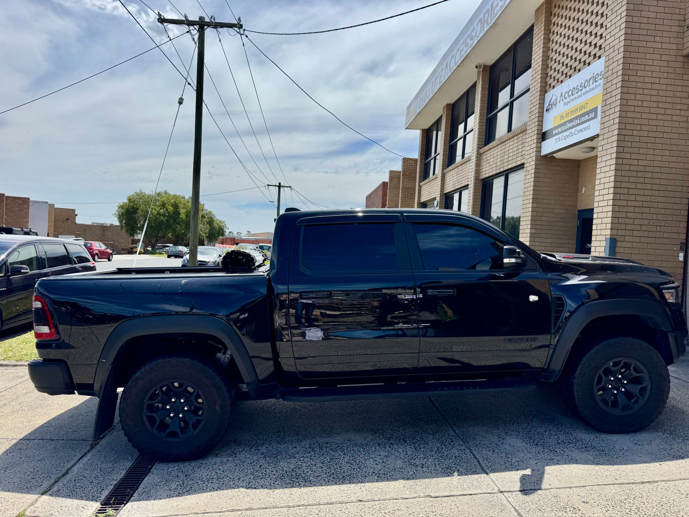 HR REVOLVER Hard Rolling Cover for RAM 1500 DT 2020-2025 5,7' BED - UniUte - UniUte