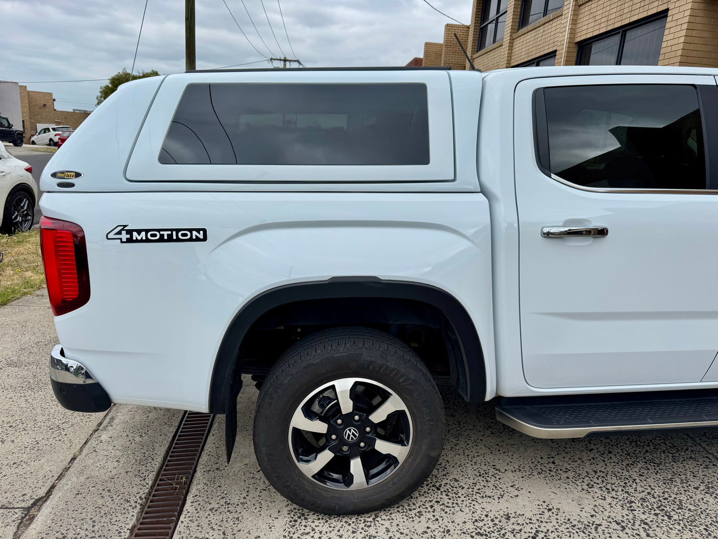 Volkswagen Amarok Canopy 2023-2025 - UniUte PRO Series