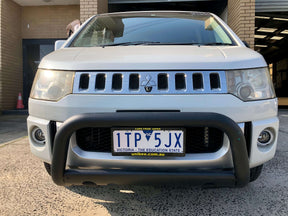 Nudge bar for Mitsubishi Delica D5 2006-2019 — front view installed | UniUte