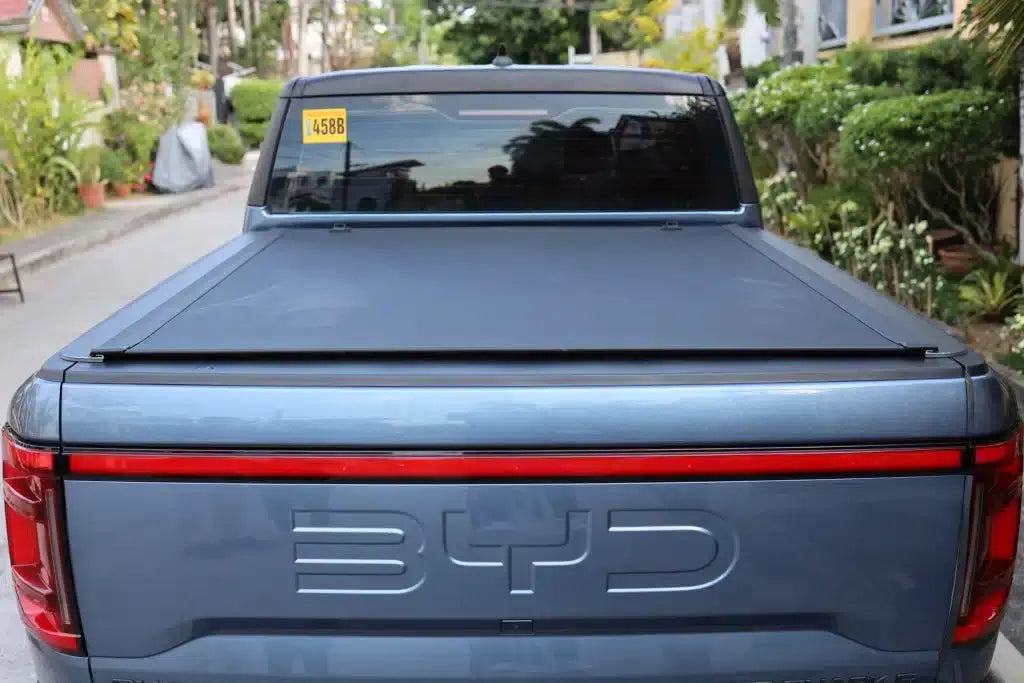 BYD SHARK 6 with HR REVOLVER Hard Rolling Cover, perfect for Australian conditions. Secure byd shark 6 tray cover for your ute.