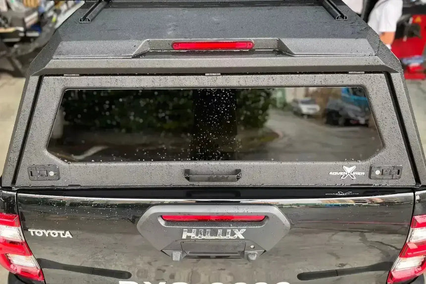 Stainless steel canopy triton, showcasing a durable design for outdoor adventures.