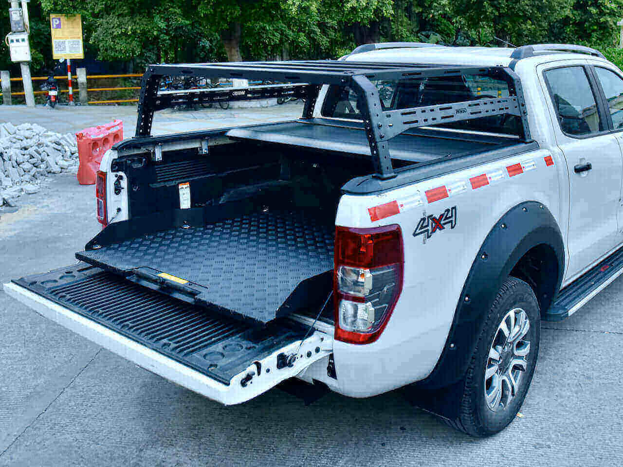 Cargo tray for Jeep Gladiator 2020-2025 with sliding tray drawer for enhanced vehicle storage solutions and utility.