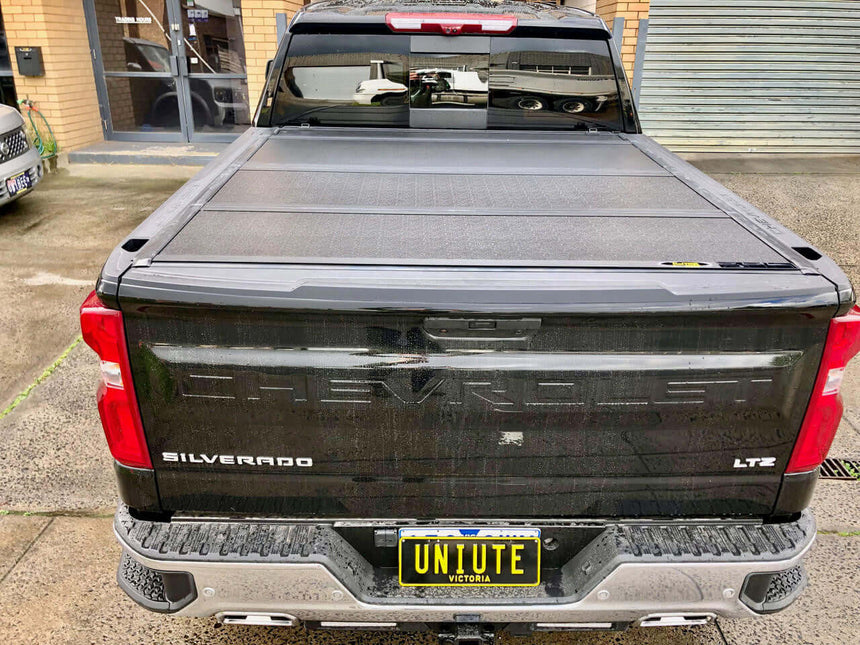 CHEVROLET SILVERADO Quad-Fold Hard Lid Tonneau Cover For Chevrolet Silverado 1500 2014-2023