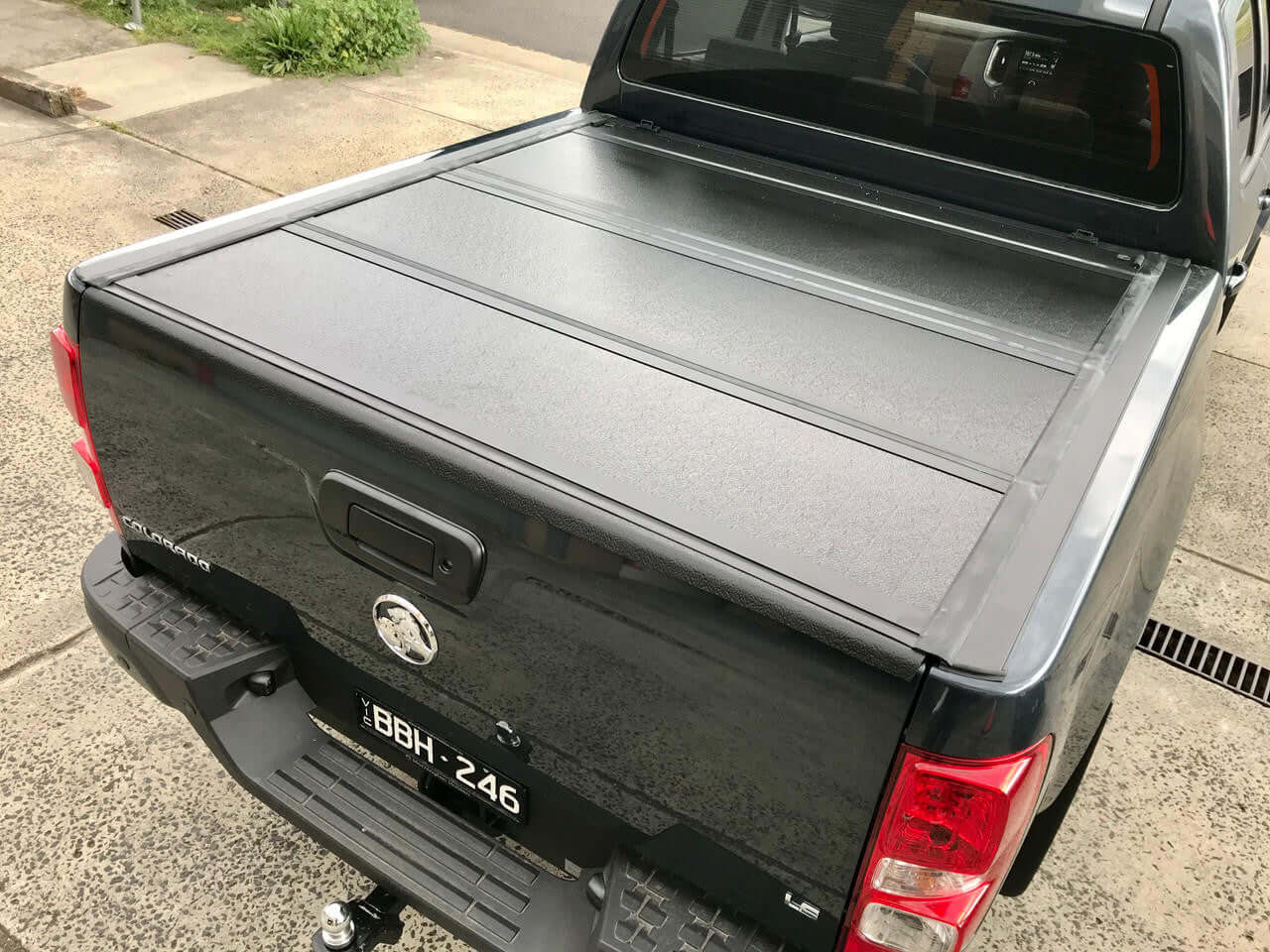 ISUZU D-MAX Quad-Fold Hard Lid Tonneau Cover for NEW Isuzu D-Max 2020-2023