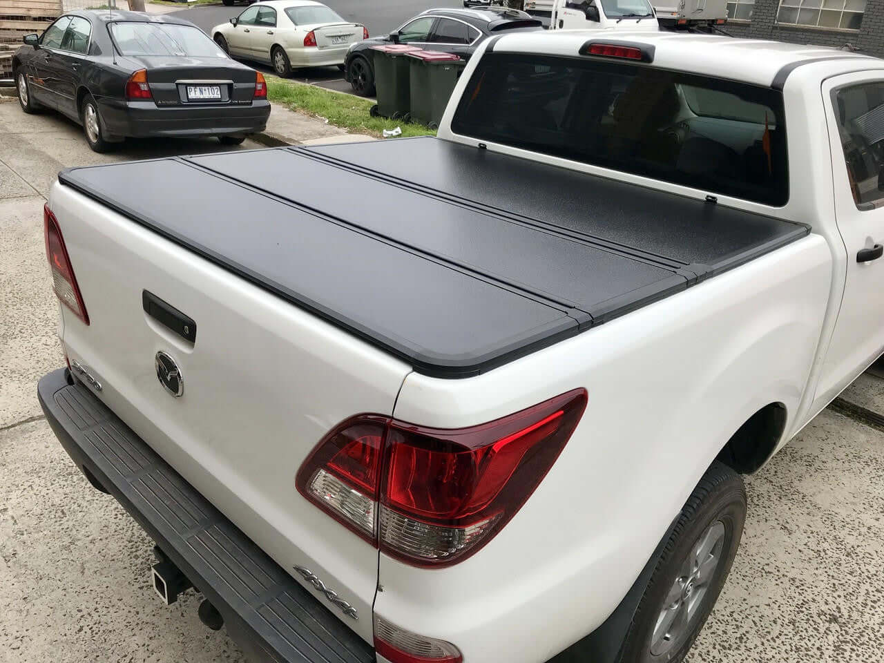 MAZDA BT-50 Tri-Fold Hard Lid Tonneau Cover for Mazda BT-50 2012-2020