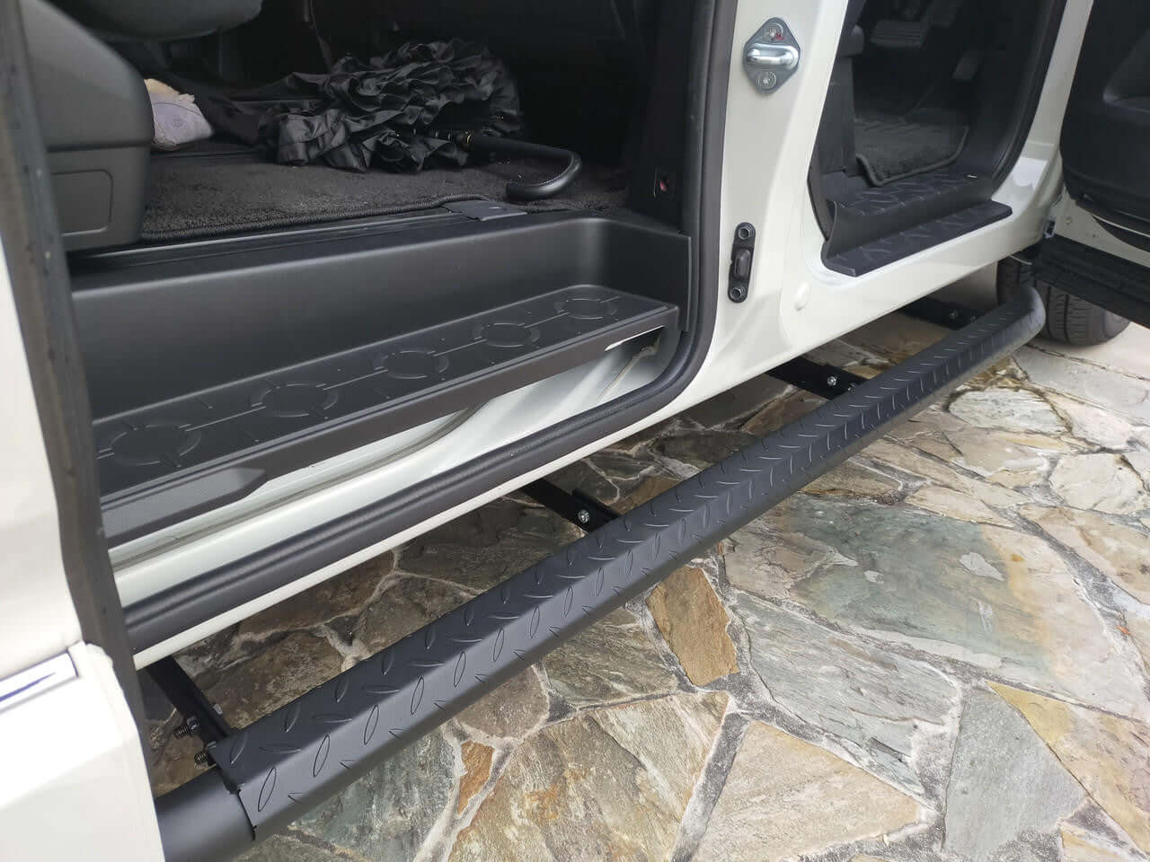 MITSUBISHI DELICA 2.5" Black Side Bars For Mitsubishi DELICA D5 2006-2022