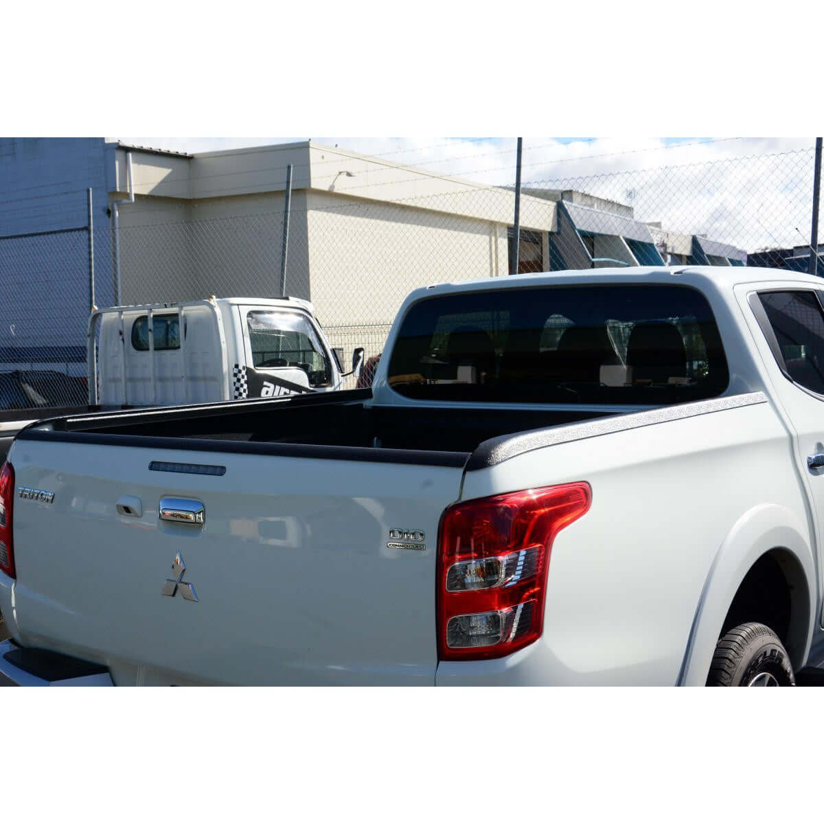 MITSUBISHI TRITON Rail Guard Cap Protector Cover For Mitsubishi Triton MQ 2015-2018 & MR 2019+