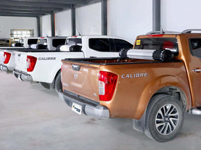 HR REVOLVER hard rolling cover for Nissan Navara NP300 2015-2020 — installed closed | UniUte