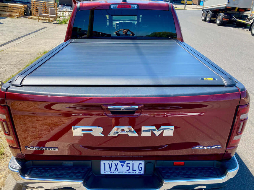 RAM 1500 with UniUte EGen2 Electric Black Roller Shutter, showcasing an advanced ram 1500 roller cover.