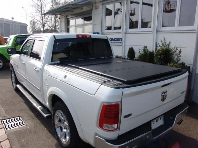 RAM 1500 Tri-Fold Hard Lid Tonneau Cover for Dodge RAM 1500 RAMBOX DS/DT 2009-2023 5,7' BED