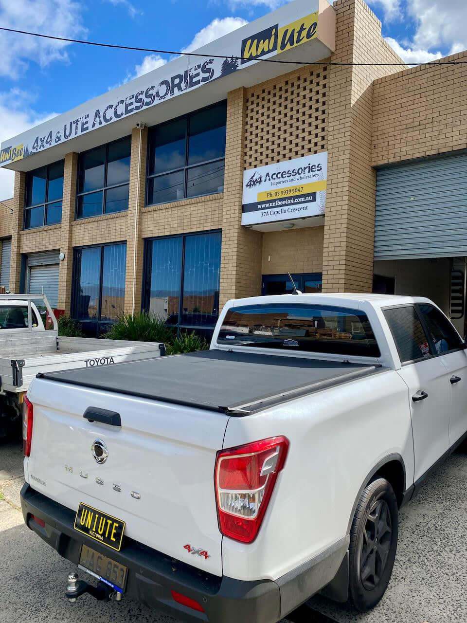 SSANGYONG MUSSO HR REVOLVER Hard Rolling Cover for SsangYong Musso 2018-2025 (Short Tub) - UniUte