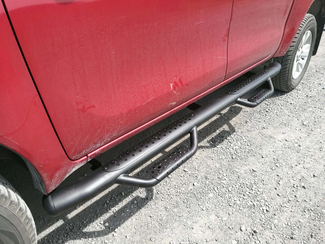 TOYOTA HILUX Black HD Running Boards / Side Bars For Toyota Hilux 2015-2023