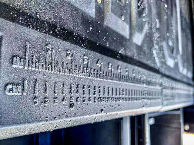 Close-up view of Hilux drawers with weathertight system for Toyota Hilux 2015-2025, featuring precision measurements.