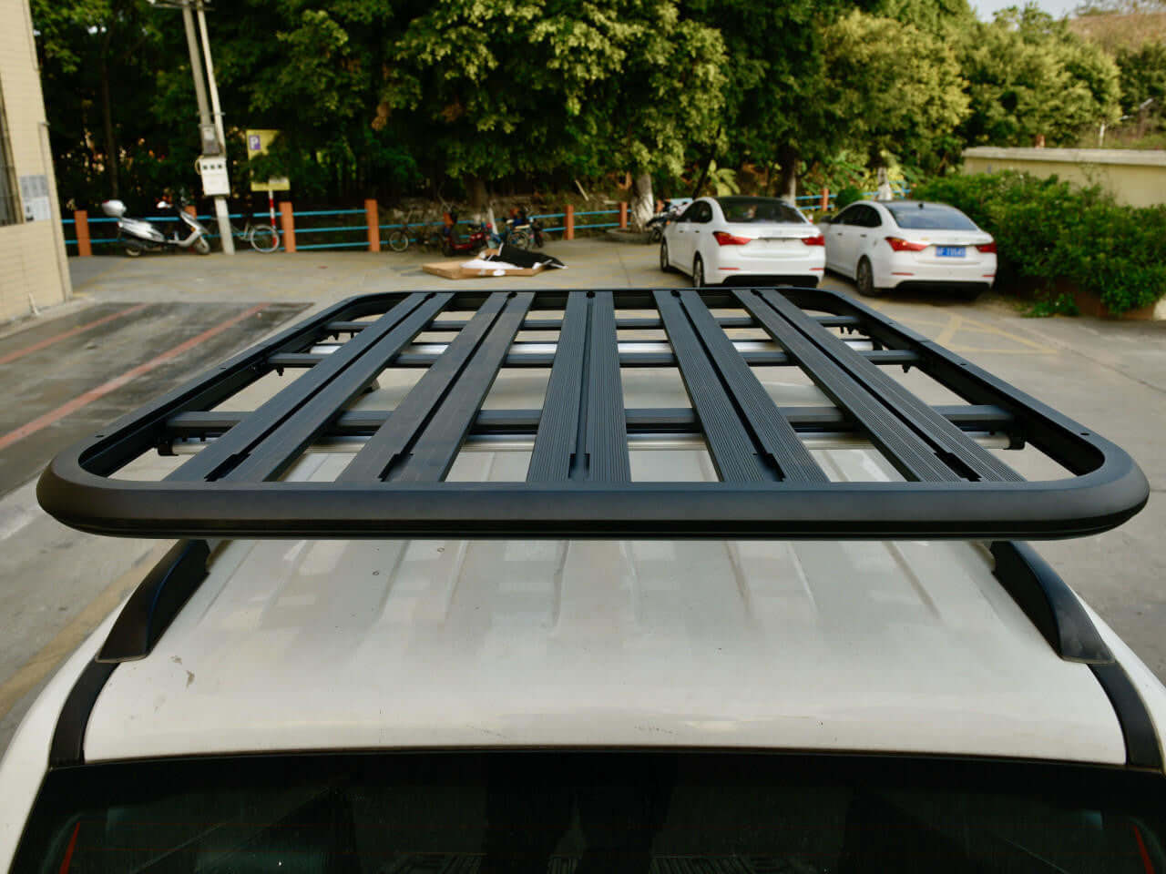 Universal Aluminium Flat Black Roof Rack 1.55m