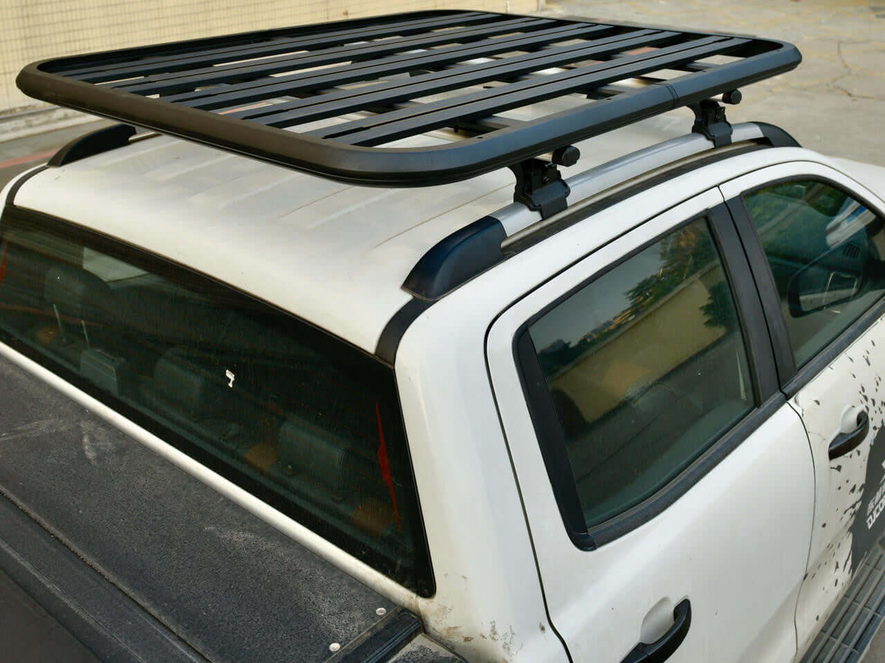 Universal Aluminium Flat Black Roof Rack 1.55m
