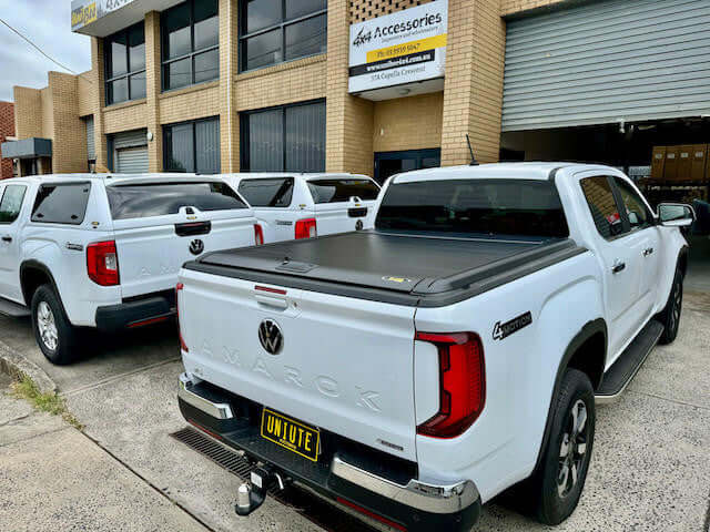 Volkswagen Amarok with UniUte amarok roller shutter at an accessory shop