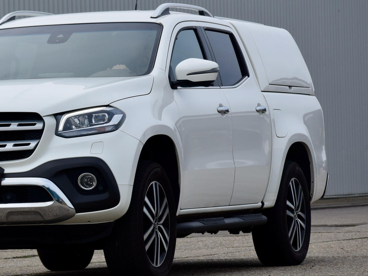 MERCEDES-BENZ X-CLASS