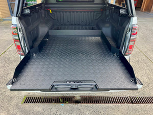 Sliding tray for GWM Cannon — side profile view showing tray extension | UniUte