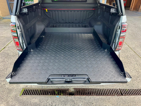 Sliding tray for GWM Cannon — side profile view showing tray extension | UniUte