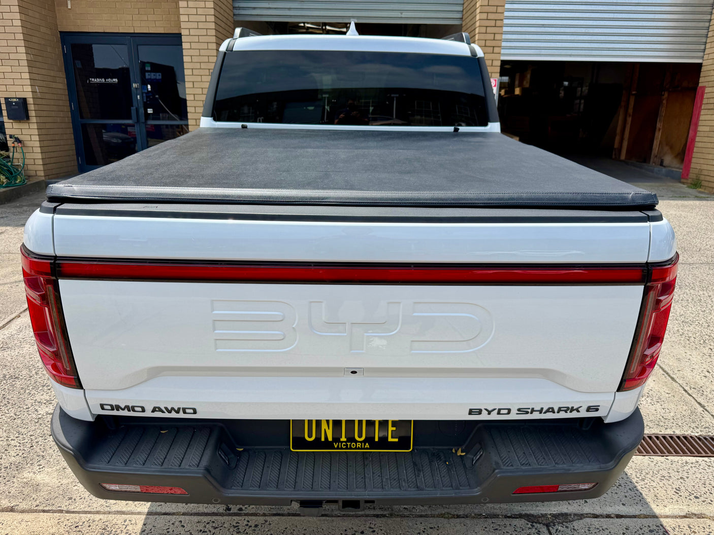 BYD Shark 6 Tonneau Cover Soft Tri-Fold for 2025+