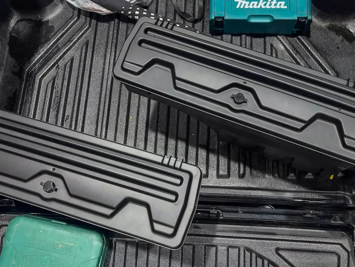 Smart Tool Box for Toyota Hilux SR5 2015-2025 | Swing-Out Ute Storage – UniUte