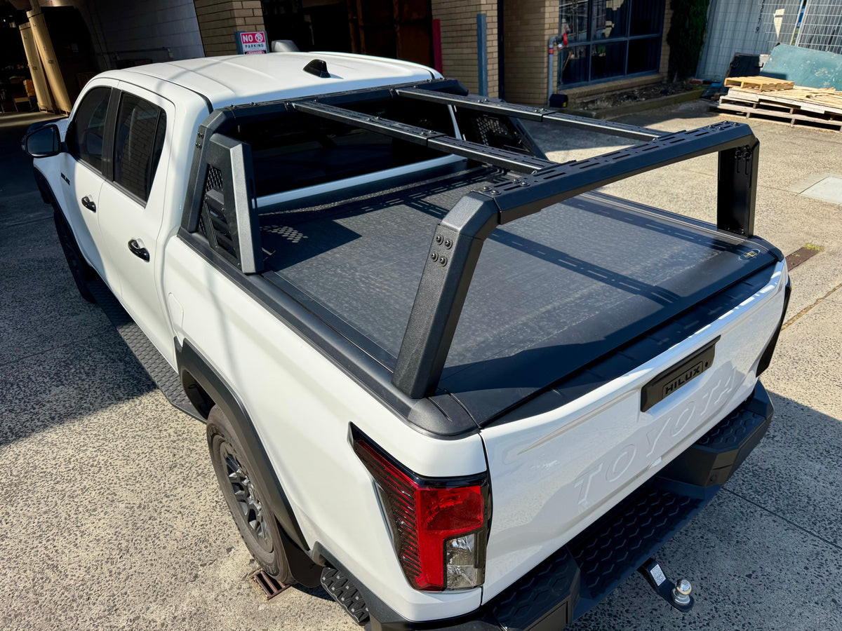 Universal Roll Bar with Multifunction Ladder Rack