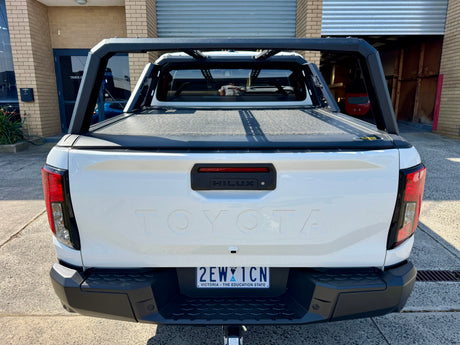 Universal Roll Bar with Multifunction Ladder Rack