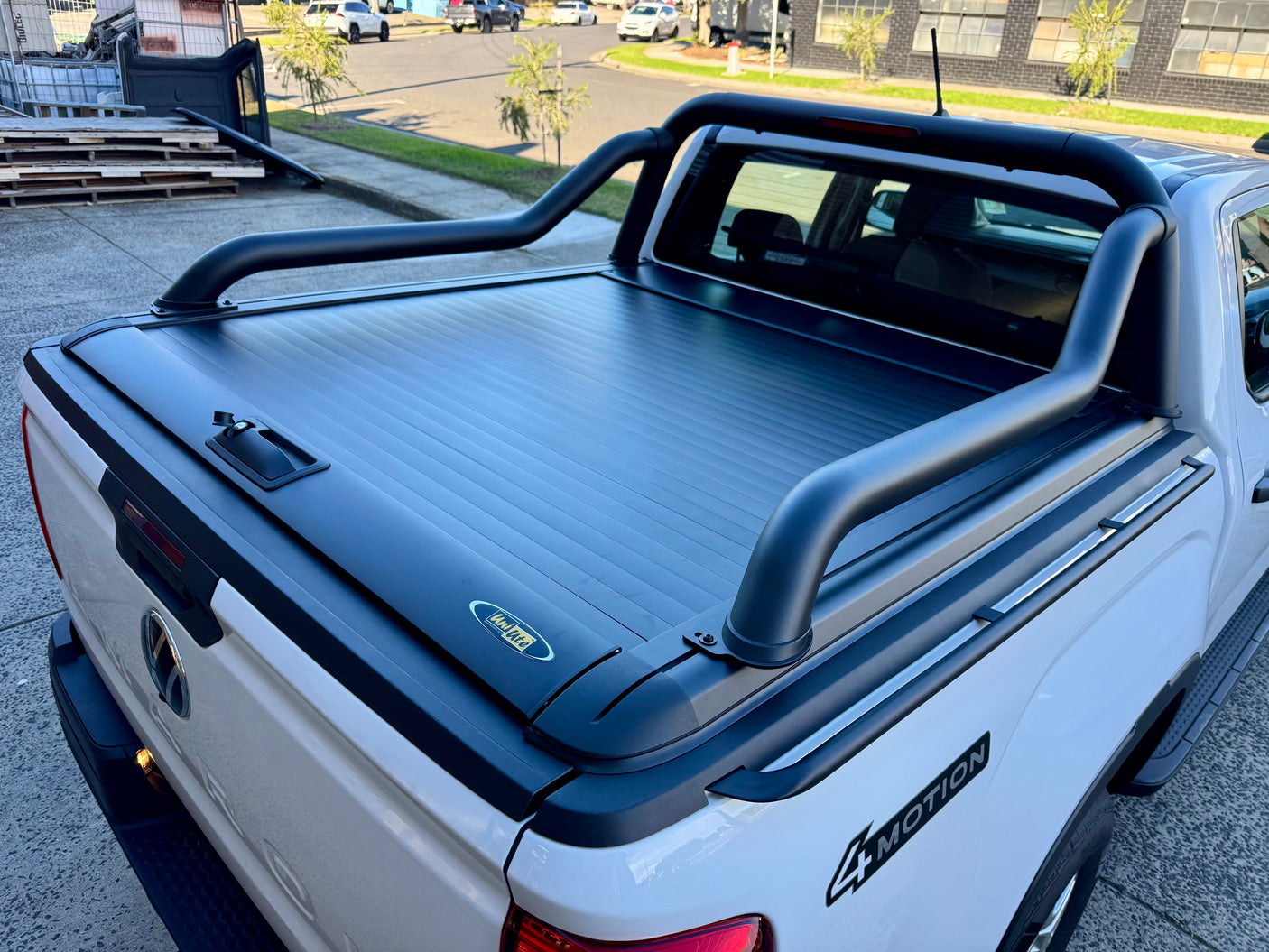 Extended sports bar for Gen2/EGen2 roller shutters — side profile showing raised bar height