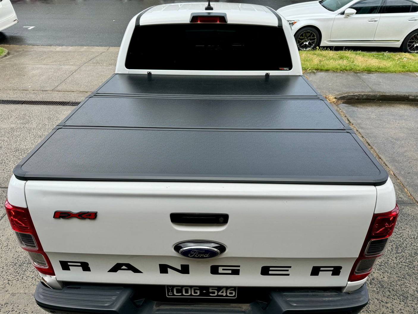 Tri-Fold Hard Lid Tonneau Cover for Ford Ranger 2012-mid 2022 - UniUte