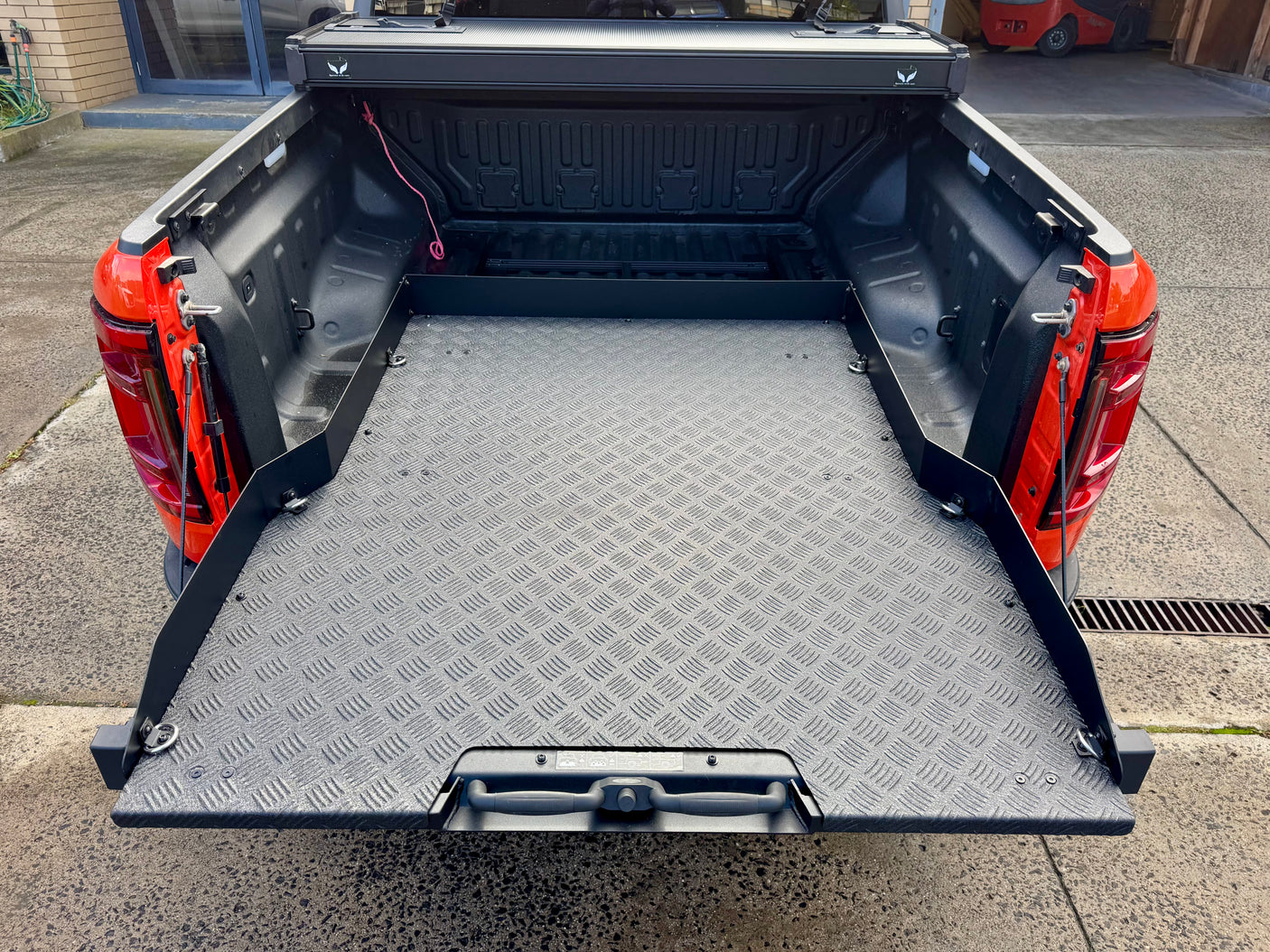 Sliding Tray for BYD Shark 6 2025+ showcasing the utility and cargo capacity of the plug-in hybrid ute