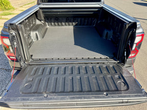 Tub mat for Ford Ranger NextGen 2022+ — installed in truck bed | UniUte