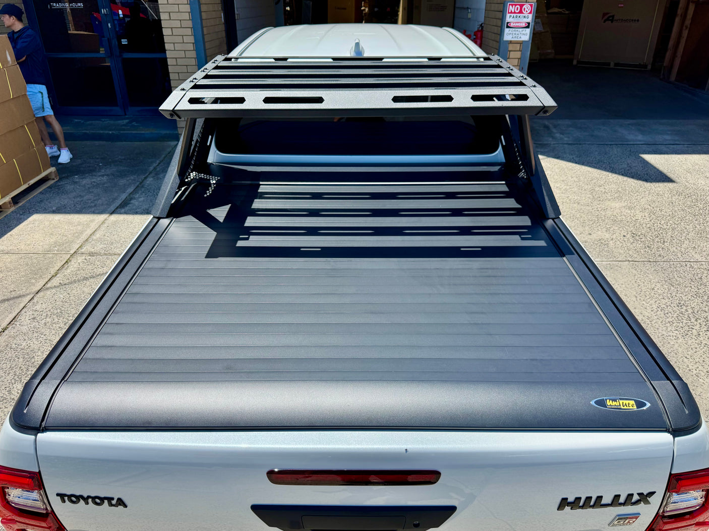 Universal Roll Bar with Multifunction Rack - UniUte