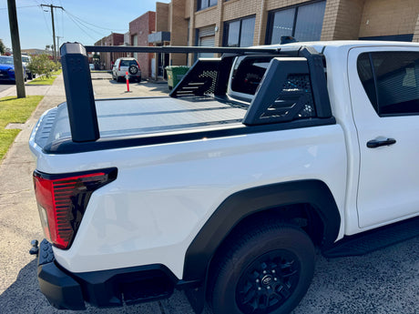 Universal Roll Bar with Multifunction Ladder Rack