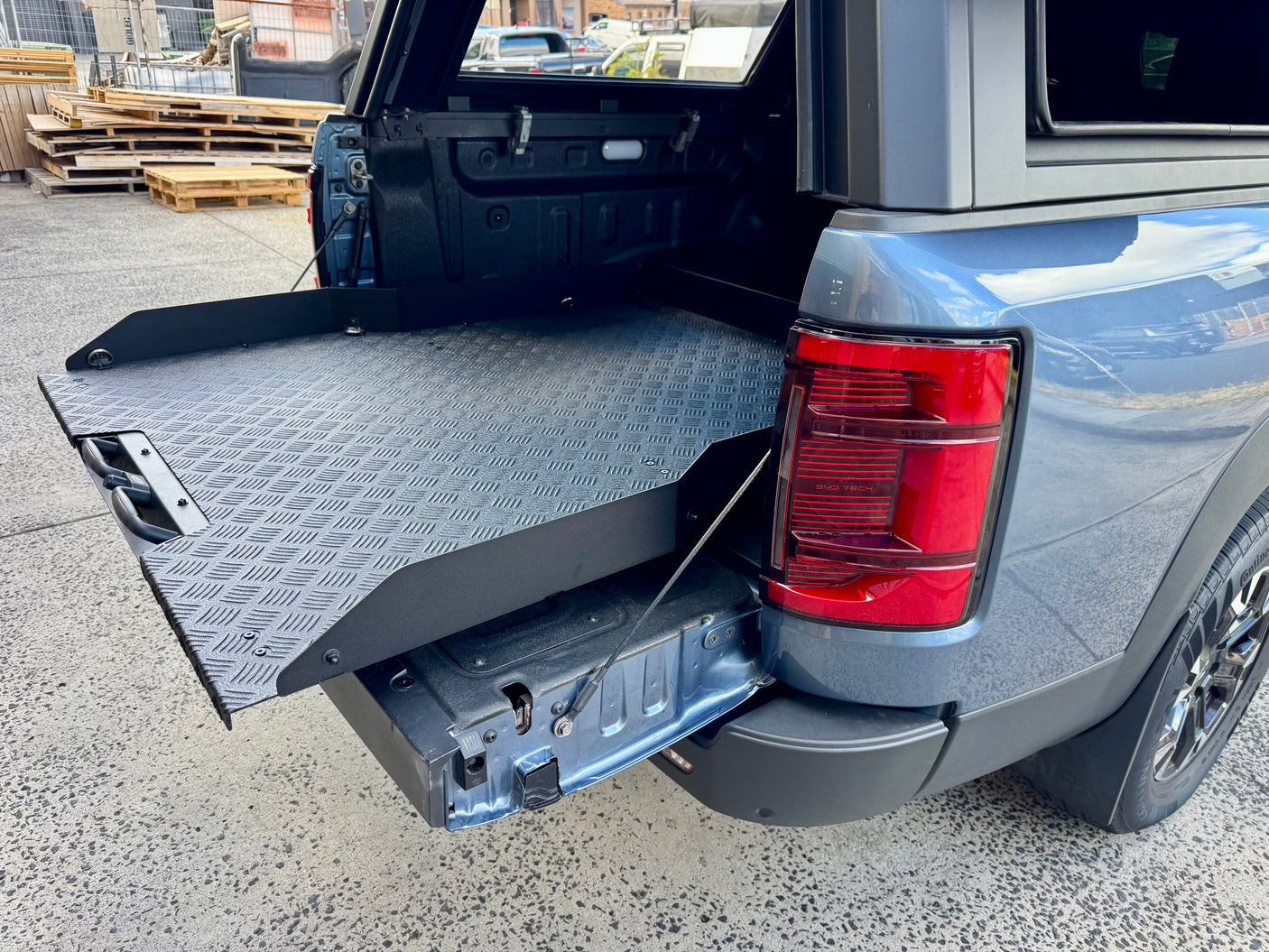 BYD Shark 6 Sliding Tray 2025+ UniUte