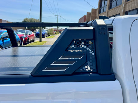 Universal Roll Bar with Multifunction Ladder Rack