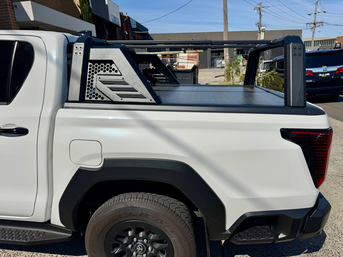 Universal Roll Bar with Multifunction Ladder Rack