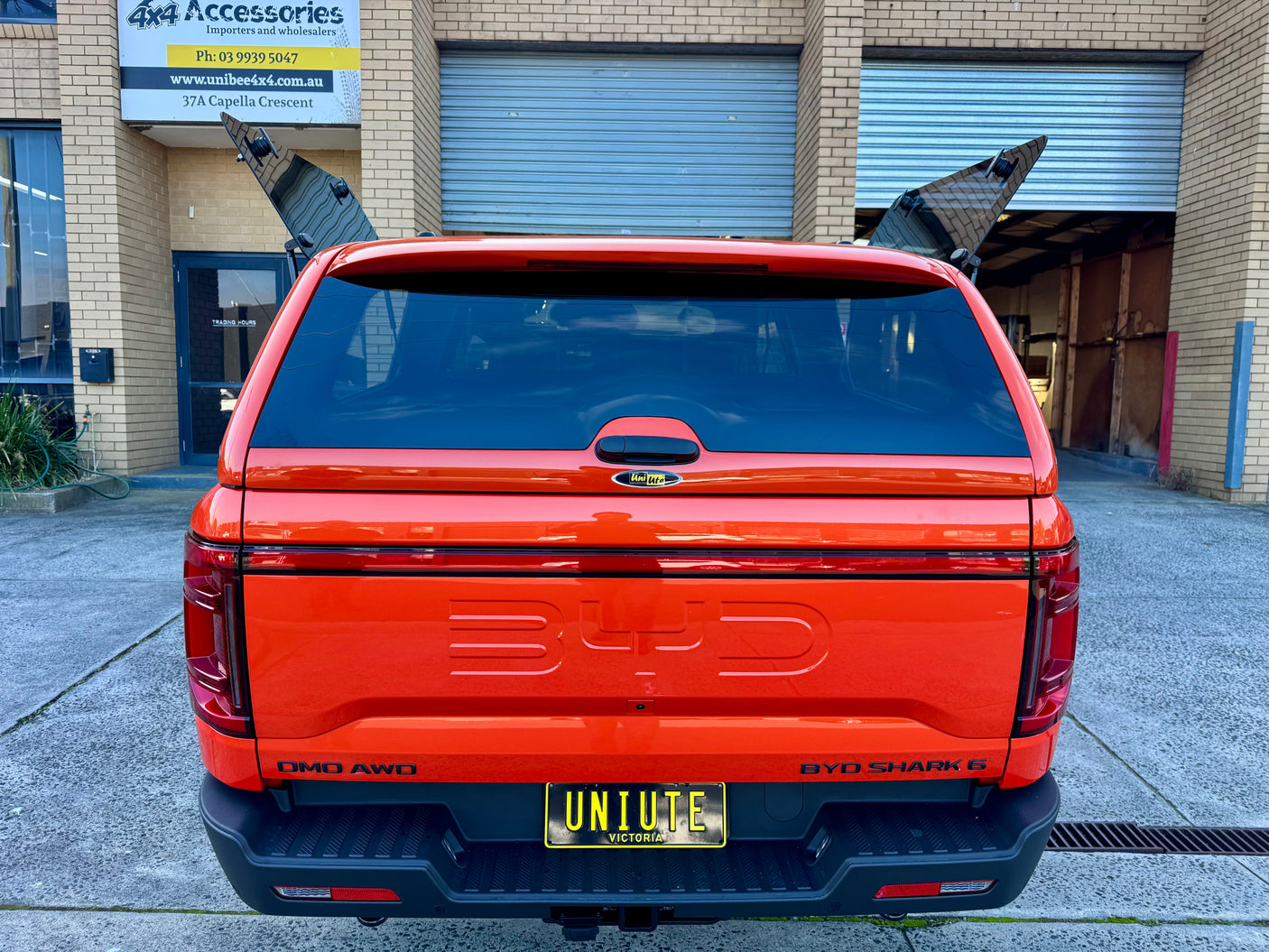 UniUte fibreglass canopy for BYD Shark 6 2025+ — fitted on a dual cab ute