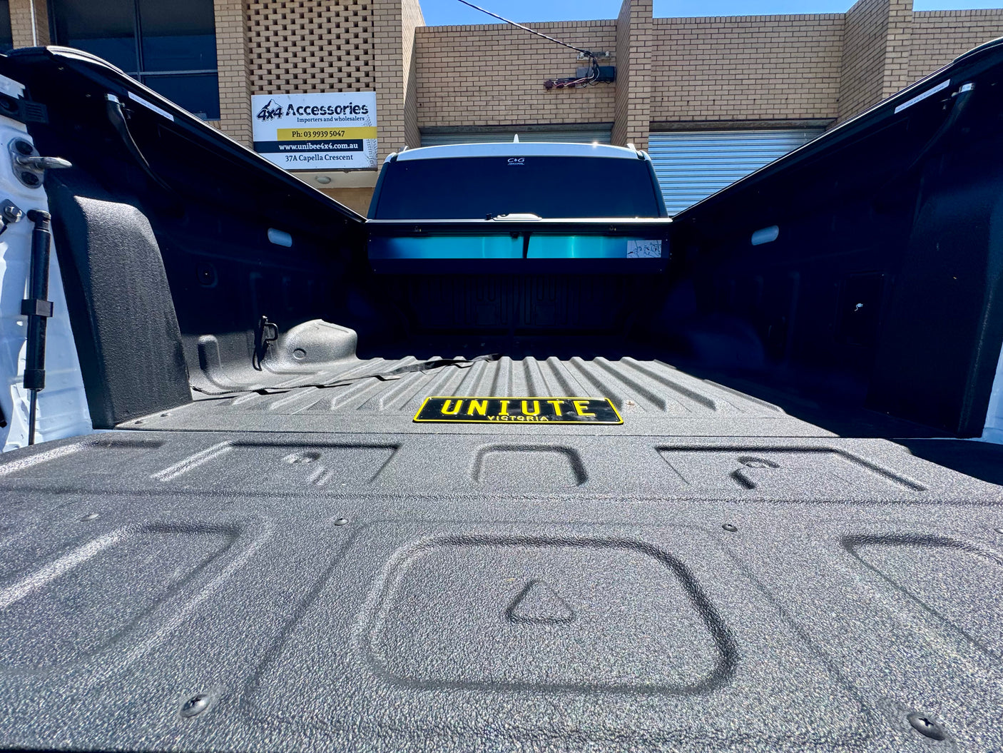 BYD Shark 6 Roller Cover 2025+ Manual Roller Shutter - UniUte