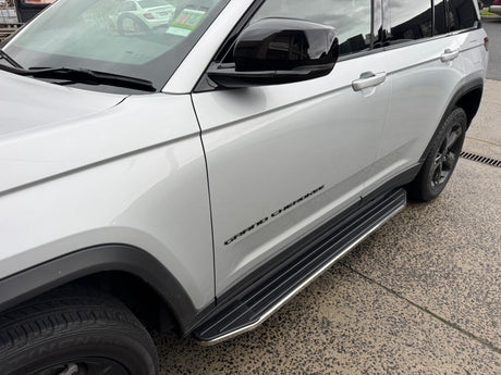Side steps / running boards for Jeep Grand Cherokee WL L 2022–2025 — fitted along the sill | UniUte